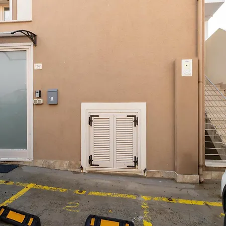 In Pieno Centre, Con Aria Condizionata E Posteggio *